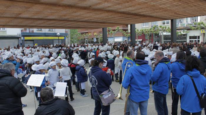 San Anton plazan egin dute u 15 1493306336570