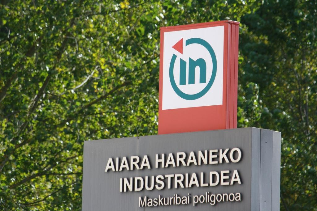 Herriari irekita dagoen informazio-saioa, Amurrioko HAPOaren aldaketa puntualari buruzkoa, hiru eremu zehatzetako lurzoru industrialean erabilera eta jarduera berriak ezartzea ahalbidetzeko