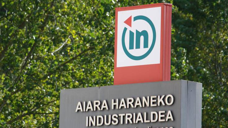 Herriari irekita dagoen informazio-saioa, Amurrioko HAPOaren aldaketa puntualari buruzkoa, hiru eremu zehatzetako lurzoru industrialean erabilera eta jarduera berriak ezartzea ahalbidetzeko