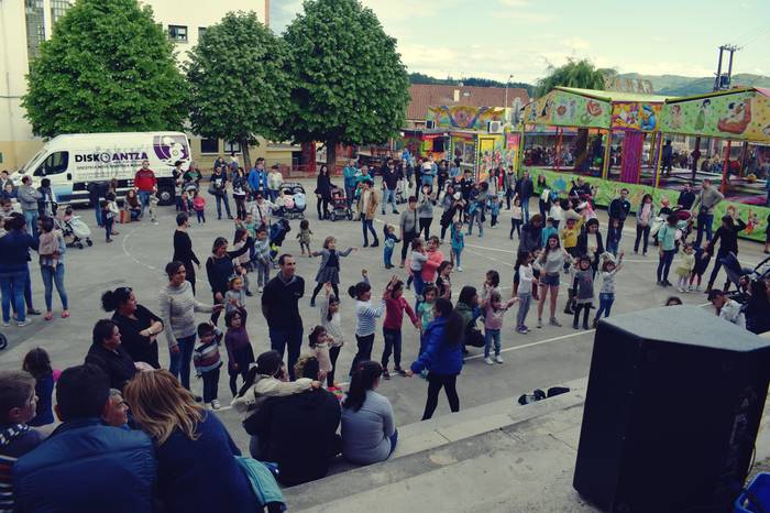 Eguraldi bikaina izan zuten  19 1493740105727