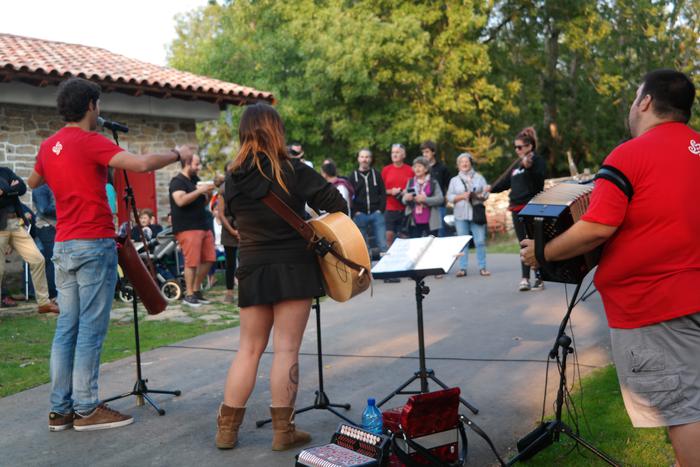 Andra Mari Txiki jaiek egita 16 1505144563749