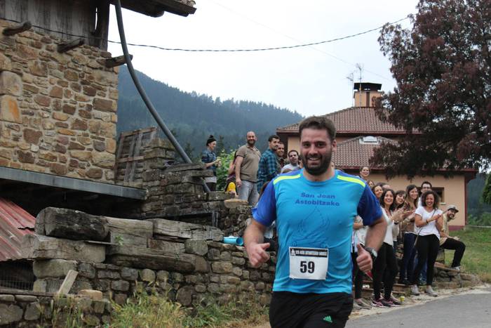 Auzoko mendiak zeharkatu zit 94 1498471539352