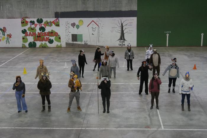 Desfilerik gabe, baina dantz 55 1770997162518