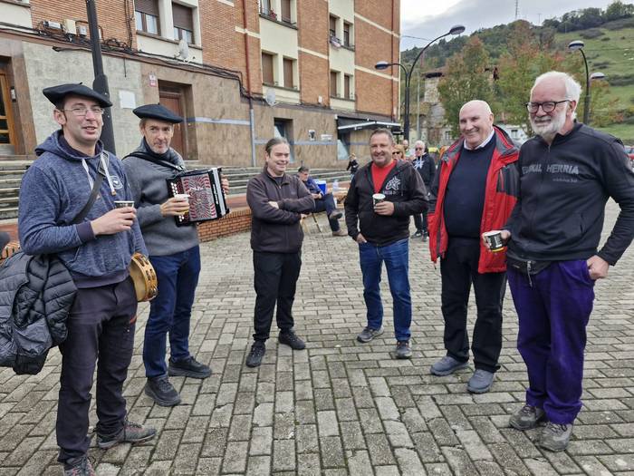 Putxera lehiaketarekin berot 27 1763996146480