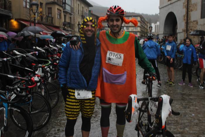 350 lagunetik gora batu dira 27 1514737737031