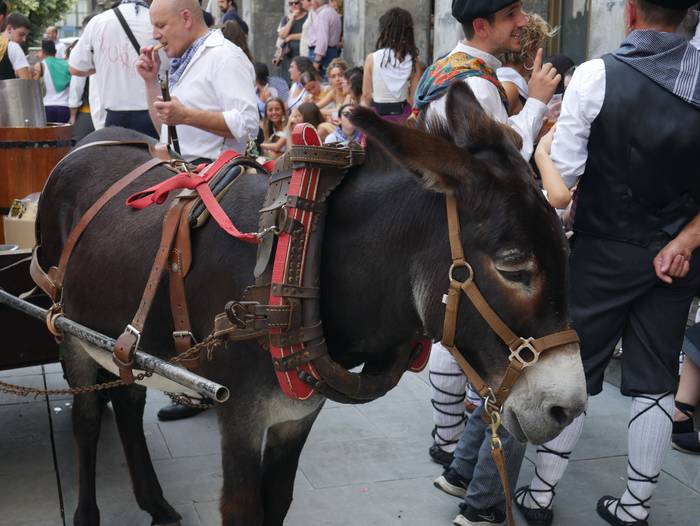 Ehunka lagun bildu dira Bera 136 1661377941434