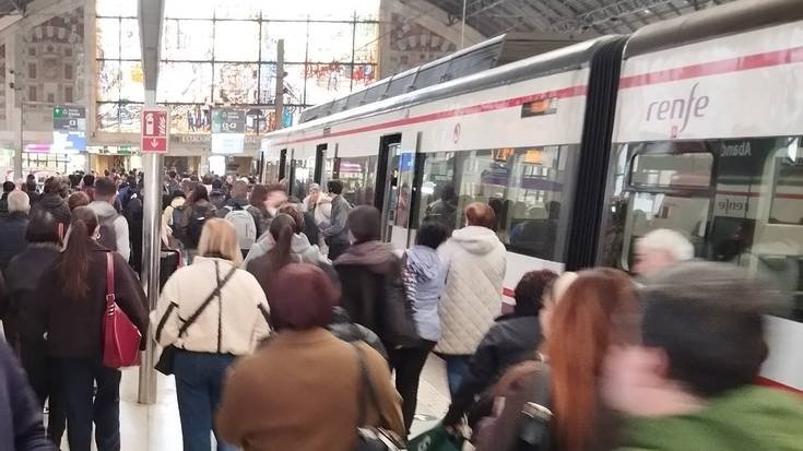 Renfeko gidarien greba ez da bertan behera geratu