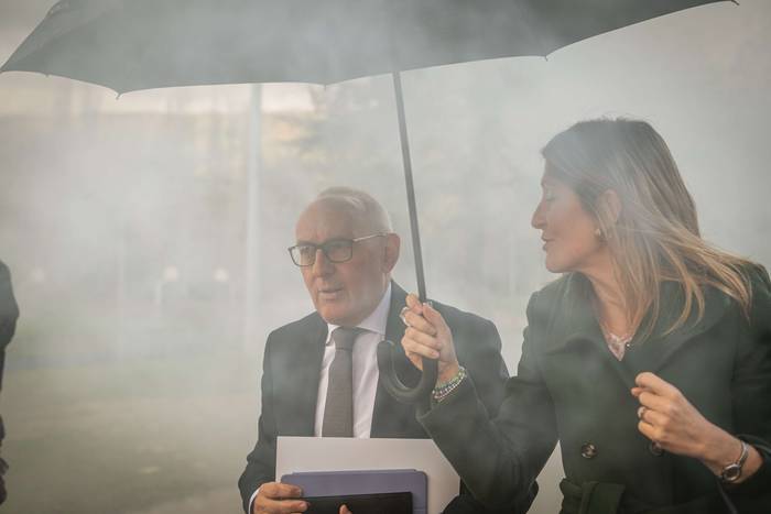 Protesta artean ekin du bide 15 1764159820361