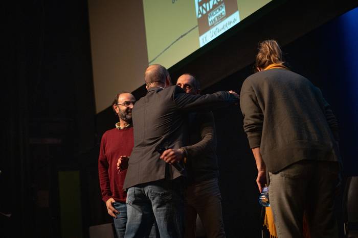 Otsoa hizpide, jendetza elka 13 1765570320196