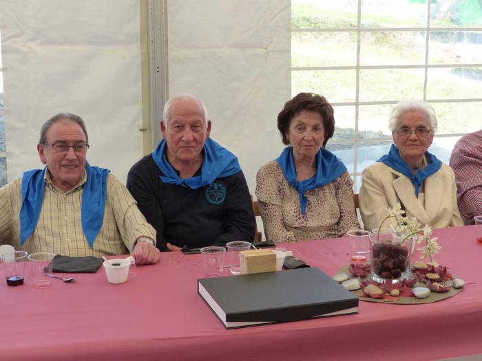 Auzokide ugarik hartu zuten  128 1506367179175