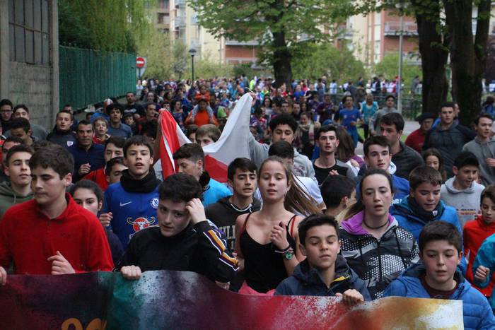 Korrikak Aretatik utzi du Ar 10 1554907198423
