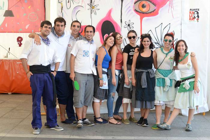 Aldai plaza txiki geratu da  184 1503895674479