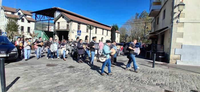 Trikitilari eta panderojole  15 1771781949550