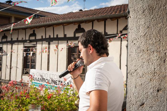 Euskararen aldeko aldarri oz 1 1756756186428