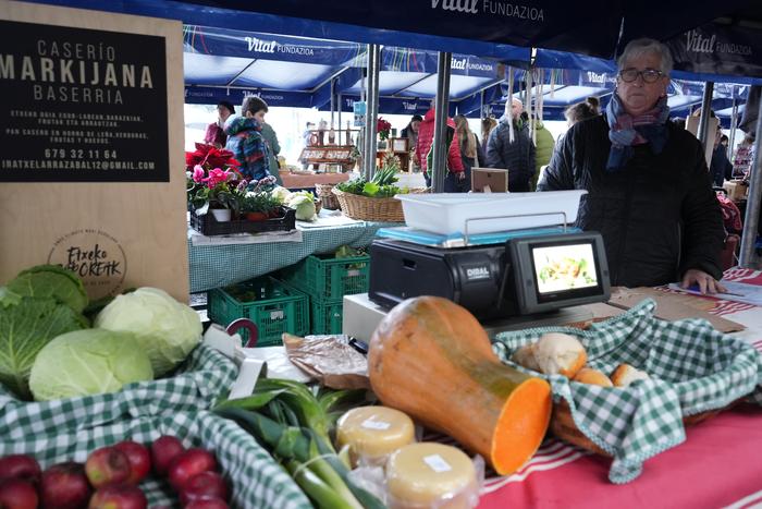 Olentzero eta Mari Domingi 1 11 1766581705038