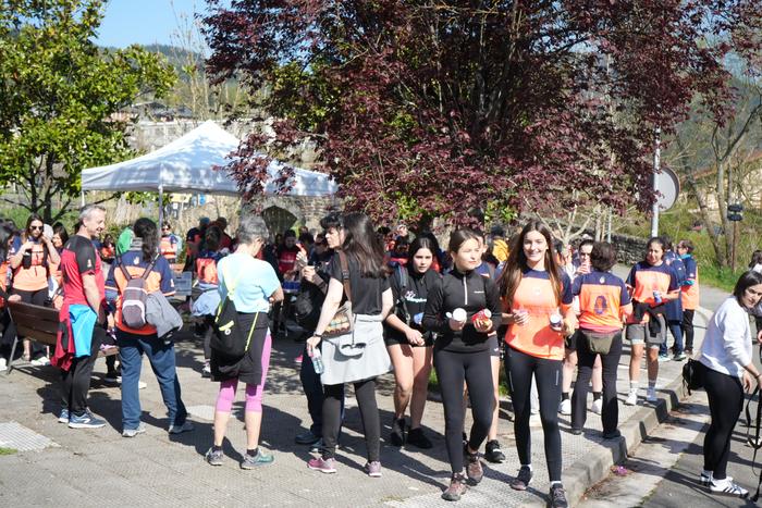 Ehunka lagunek parte hartu d 104 1774179533495