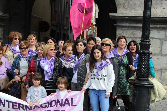 Asteburuan jarraitu zuten Ma 18 1489571839845