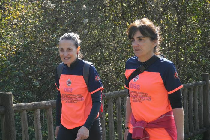 Ehunka lagunek parte hartu d 74 1774179404862