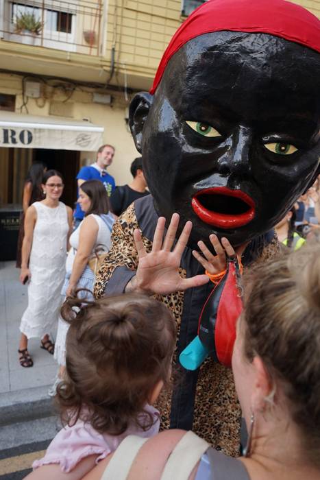 Danbor, buruhandi, dantza et 26 1758311900989