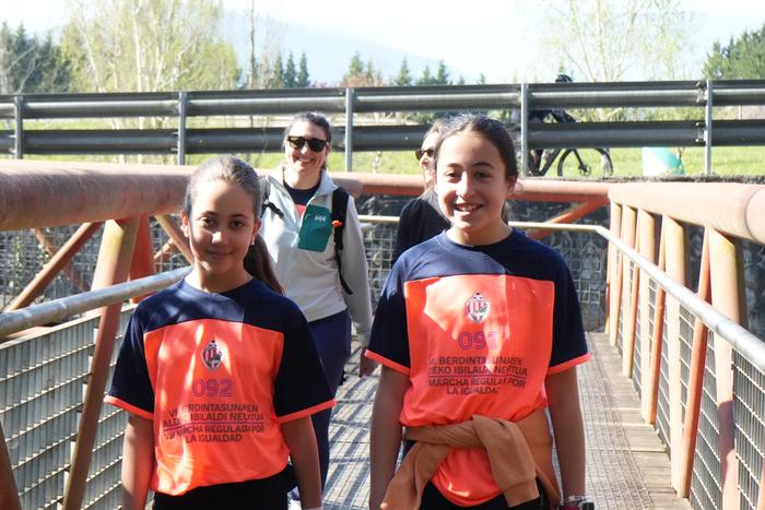 Ehunka lagunek parte hartu d 88 1774179441830