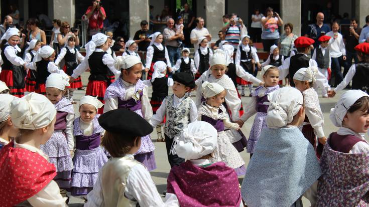 Laudioko 9 dantza taldek egingo dute bat Dantzarien Nazioarteko Egunean