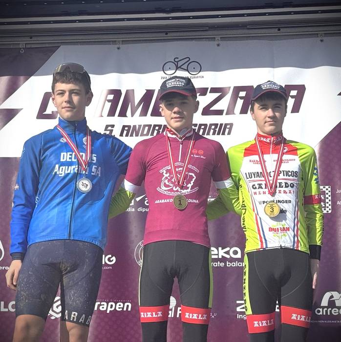 Aiaraldeko txirrindulariak ziklokros denboraldi bikaina egiten ari dira eta Arabako hiru txapeldun egon dira