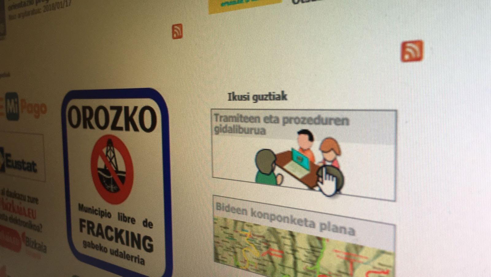 Udaleko tramiteak nola egin jakiteko gidaliburua plazaratu dute