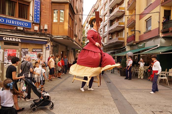 Erraldoien topaketak familie 8 1756405335919