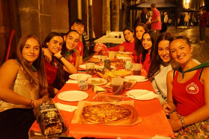 Artziniegako kuadrillek muzi 1 1757714120226