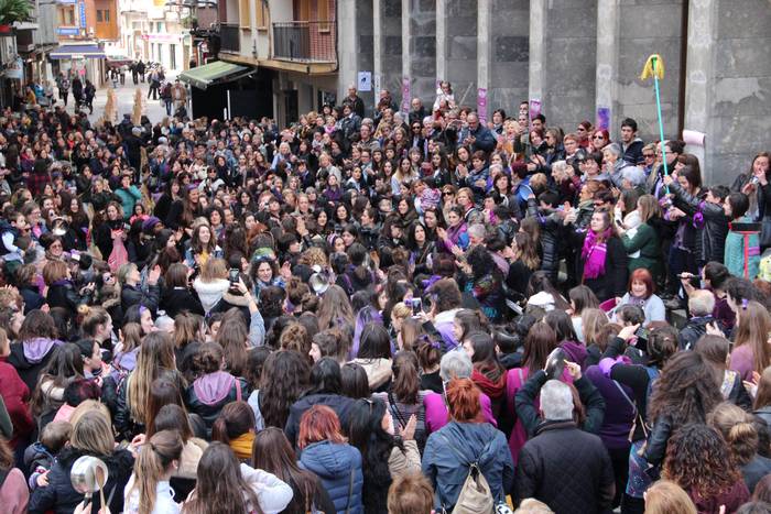 Greba feministaren goizeko t 37 1520512166684