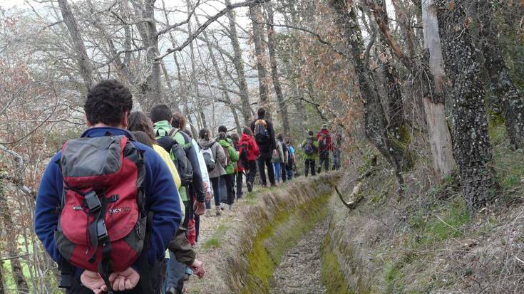 Goikogane taldeak herriko gazteentzako  mendi txangoak antolatu ditu