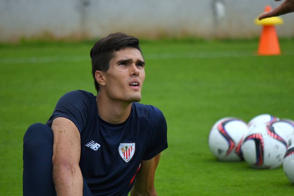 Hodei Oleagak Athletic Clubarekin amaituko du denboraldia