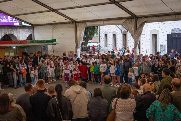 Hasi dira Aiarako Jaiak, eta 27 1777055302707