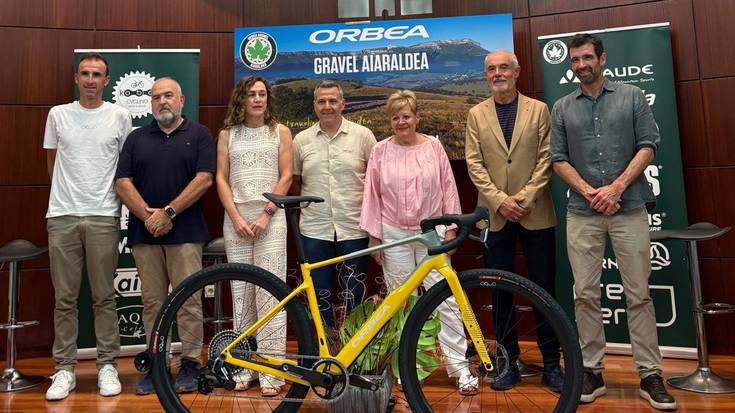 Dena prest Amurrion Orbea Gravel Aiaraldea ekimena hartzeko