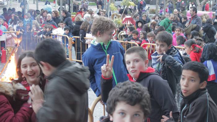 Suak agurtu zituen Aratustea 14 1488368923983