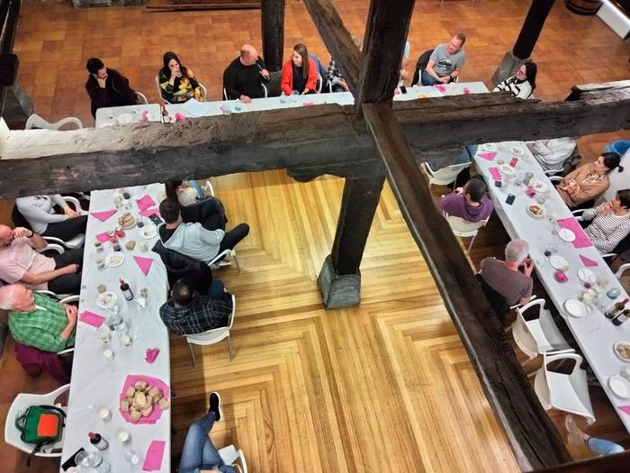 Aretako Kultur Etxeko sukaldea eta taberna atontzeko prozesua abian