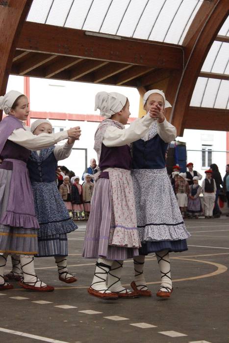 Dantzari Egunak herriguneko  30 1521466816412