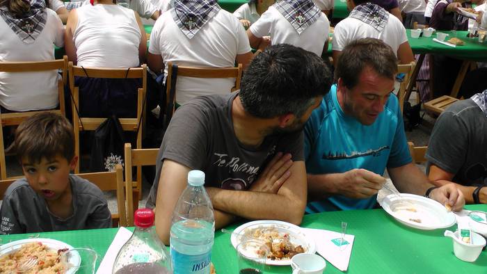 Dantza taldeak taldeak izan  109 1496054391855