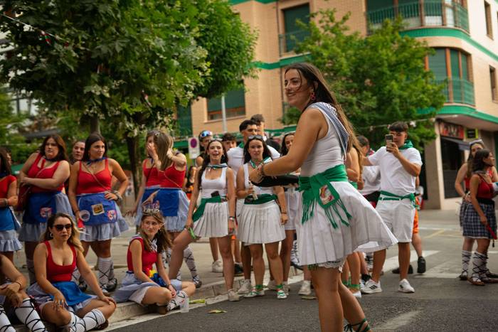 Lehertu da festa-giroa Amurr 3 1755025625053