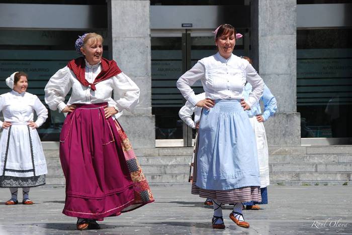 Dantza taldeak taldeak izan  202 1496057314897