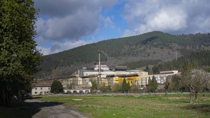 Enplegua aldi baterako erregulatzeko espediente berria aurkeztuko du Tubos Reunidosek