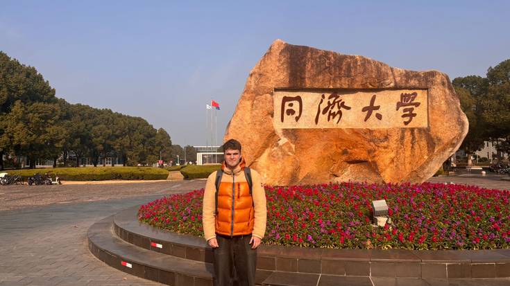 “Txinan etorkizunean bizi dira; eraikin guztiak erraldoiak, dira baita leku urrunetan ere”