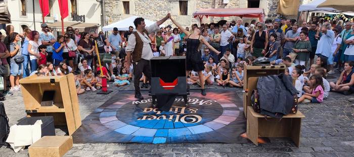 Jendez beteta itzuli da Artz 41 1758400059966