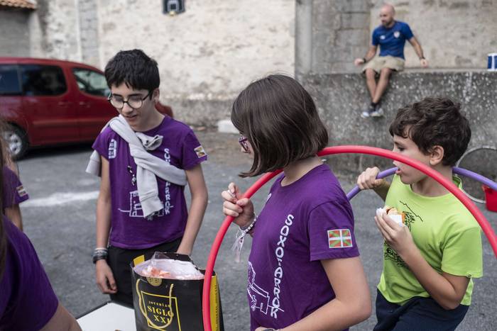 Auzolanean eta festa-giroan  30 1756712669381