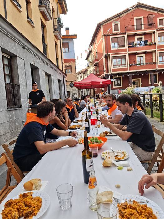 Auzo giroan gozatu dituzte M 5 1759049315826