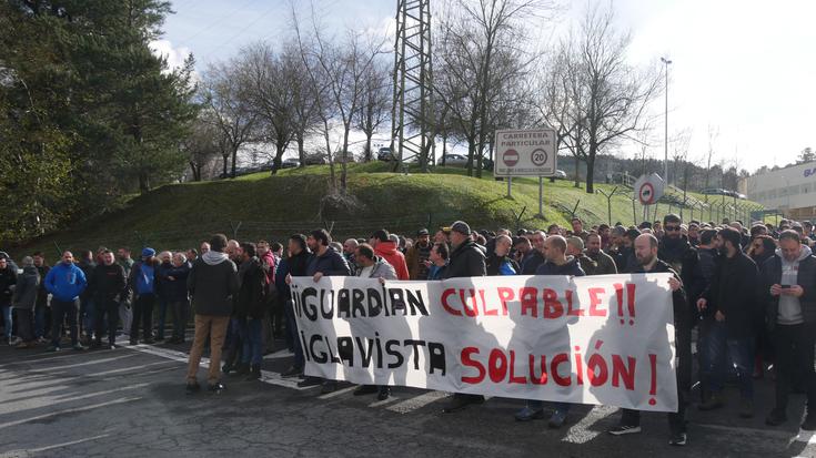 “Autoglas-Glavistako langileak muturreko egoeran gaude, desagertzeko zorian”