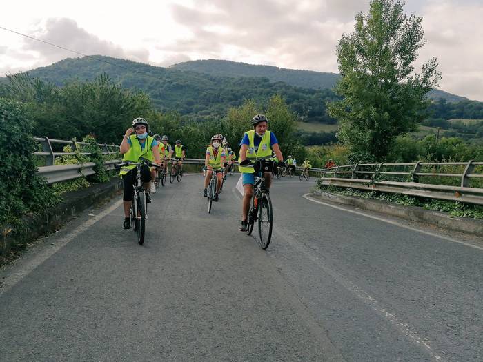 Saratxo zeharkatu duen unea