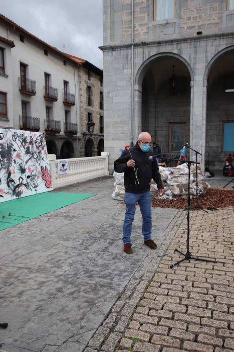 Ehundik gora lagun bildu dir 61 1601292781455