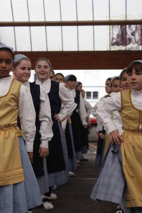 Dantzari Egunak herriguneko  74 1521468081133