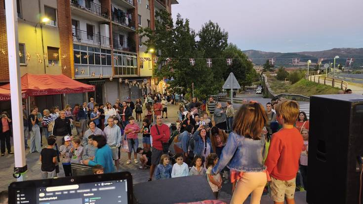 Haurrak jaun eta jabe Antiguako jaietan